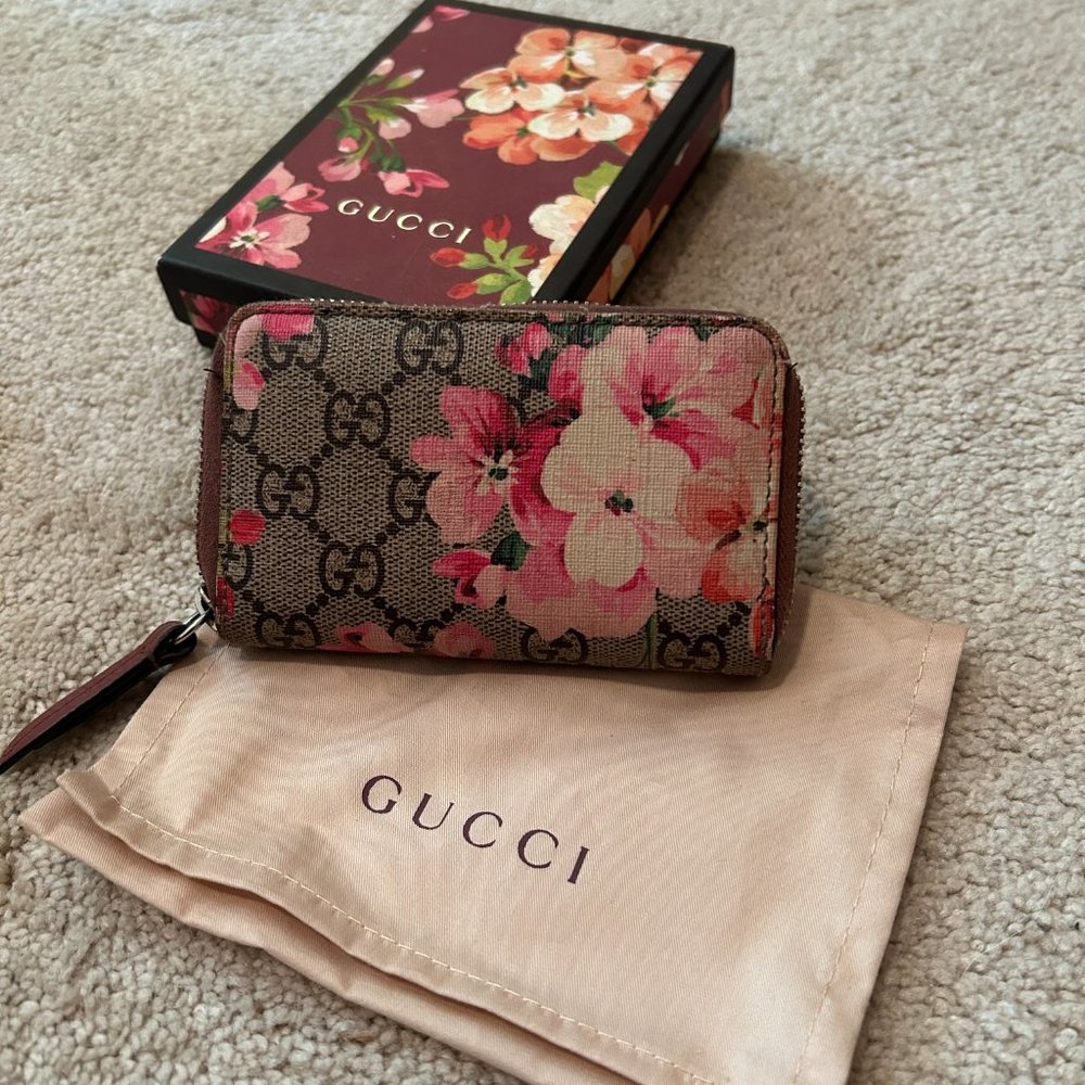 Gucci Bloom Zip Wallet